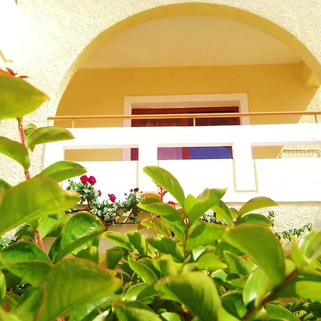 Apart Otel Agrimia 2*