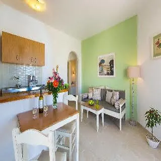Apart Otel Agrimia Platanés